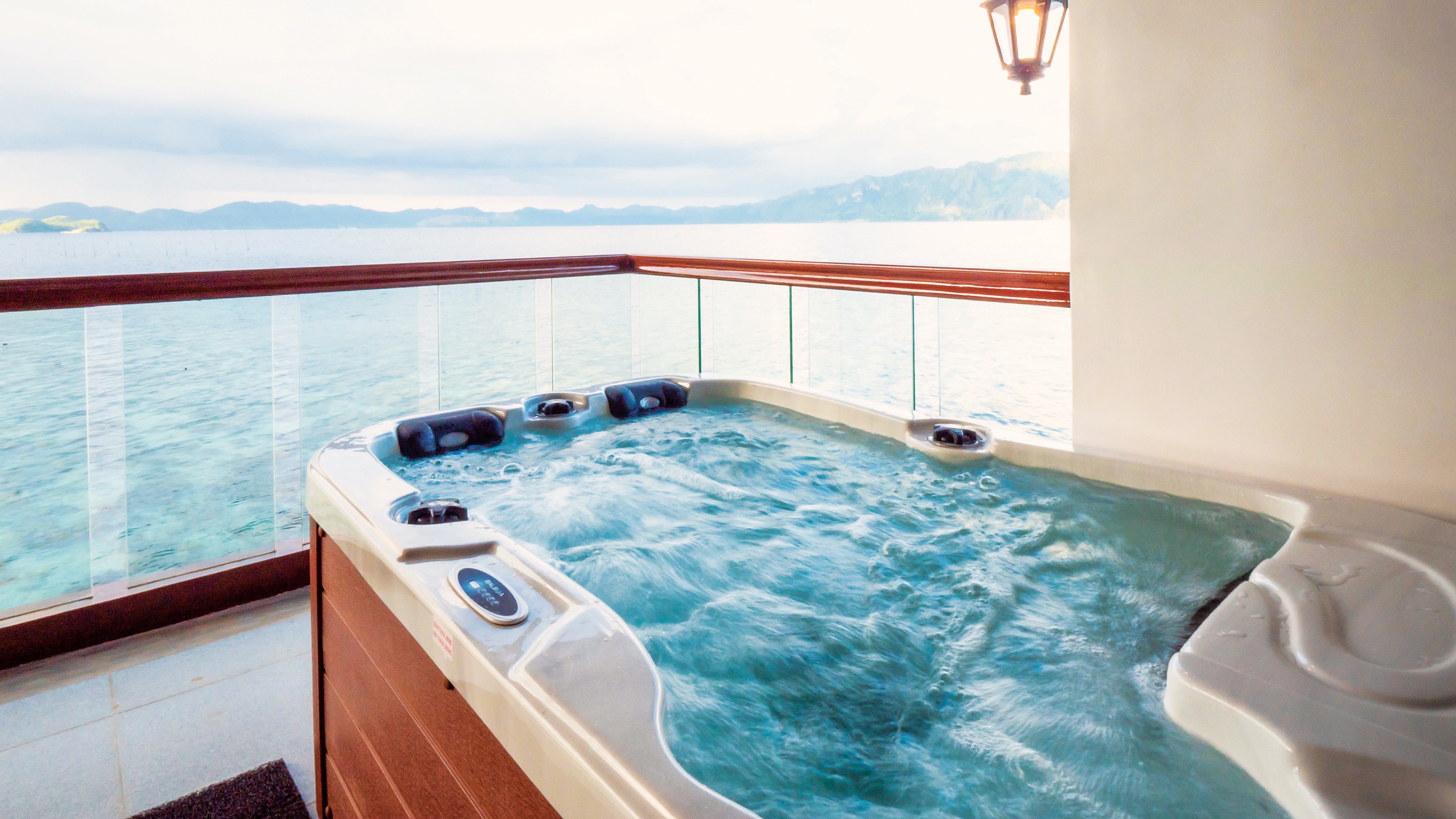 SR%20Jacuzzi 1
