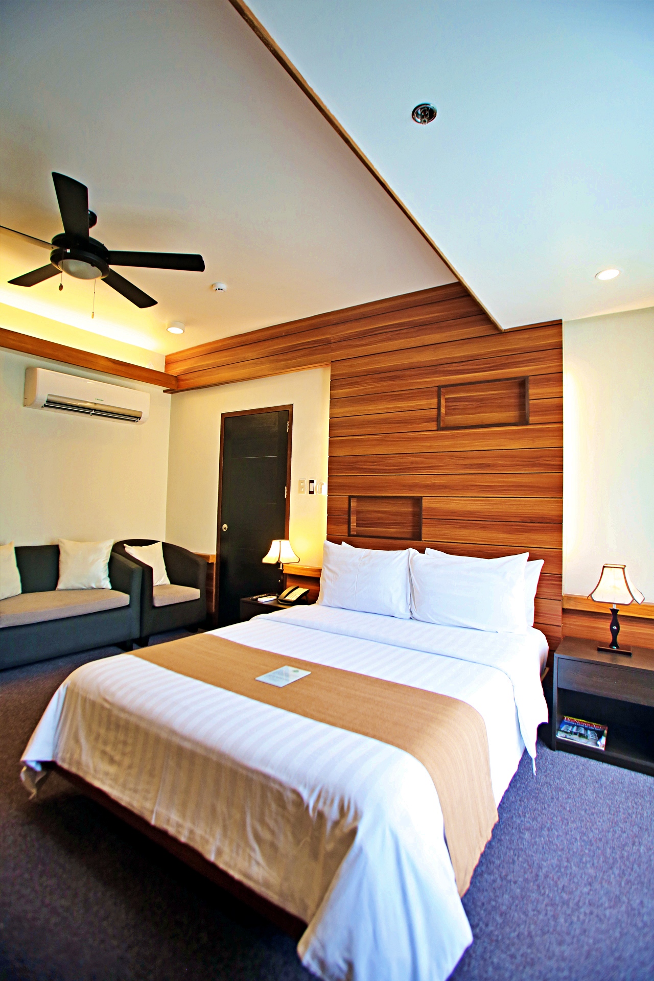 placeholder image-sq