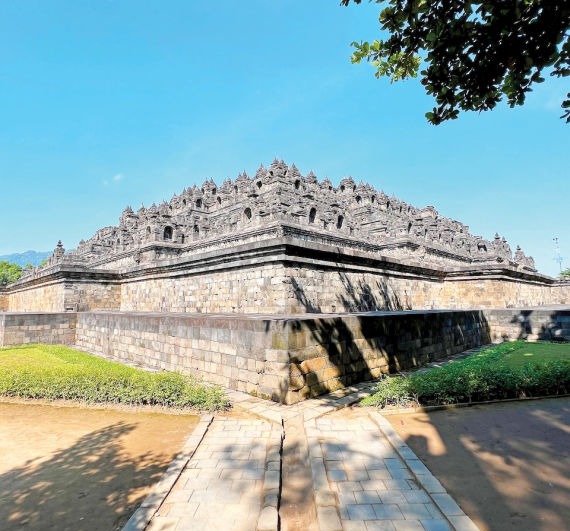 Borobudur 2